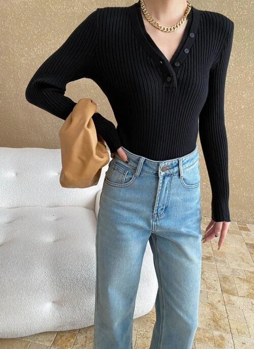 Black Asymmetric Buttons Knitted Top | Mark – NCT