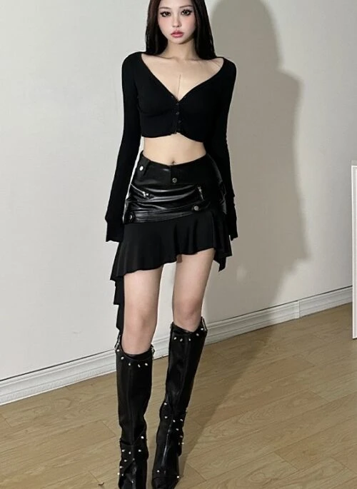 Black Faux Leather Jellyfish Ruffle Skirt | Yuqi - (G)I-DLE