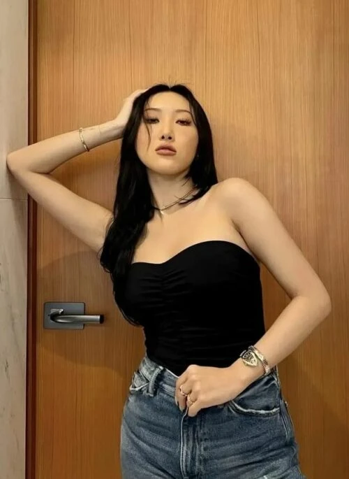 Black Ruched Sweetheart Tube Top | Hwasa – Mamamoo