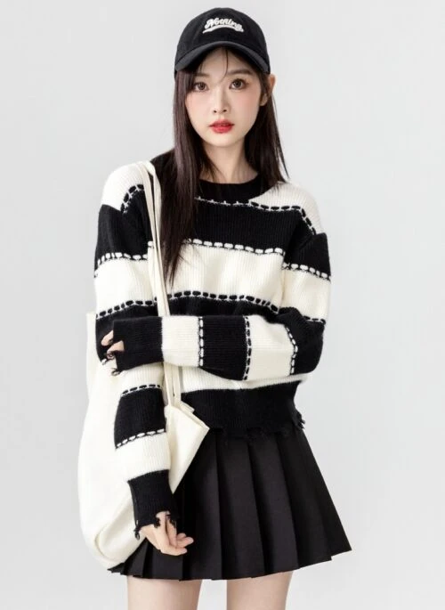 Chic Contrast Stripe Sweater