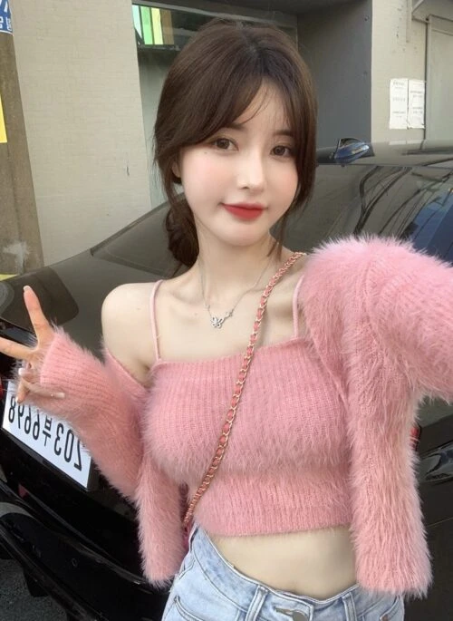 Pink Mohair Top And Cardigan Set | Jisoo – BlackPink