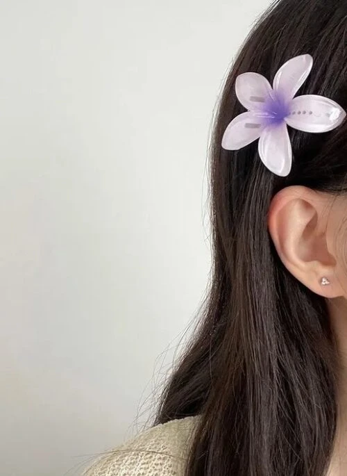 Lilac Cute Flower Hair Clip | Minji – NewJeans