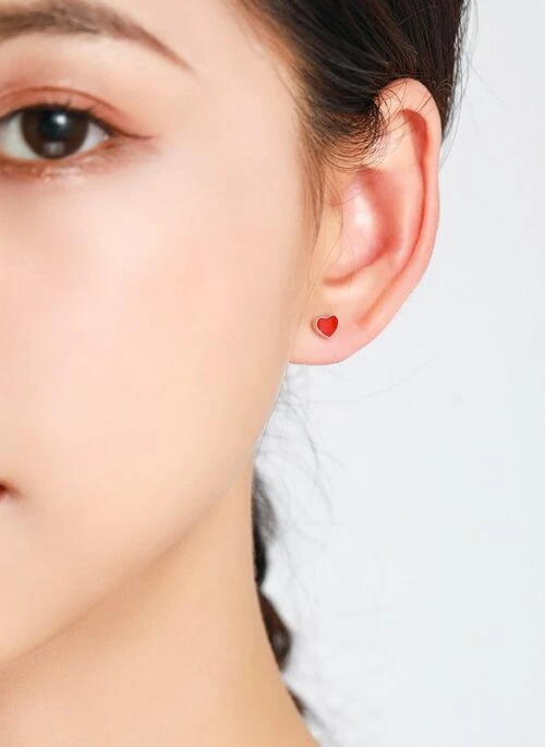 Red Mini Heart Earrings | Jisoo – BlackPink