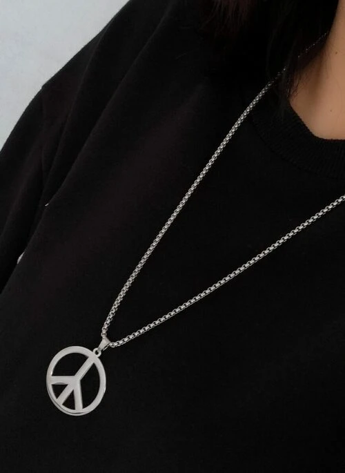 Silver Peace Pendant Necklace | Hyunjin - Stray Kids