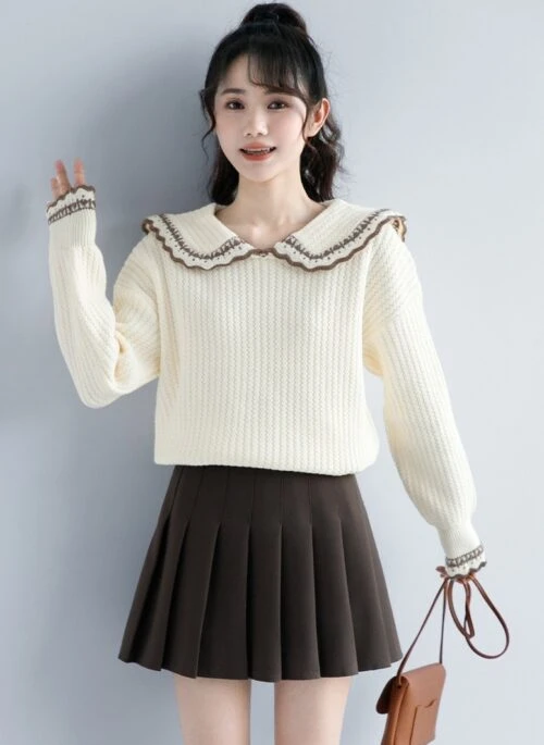 Spring Knit Sweater With Peter Pan Collar