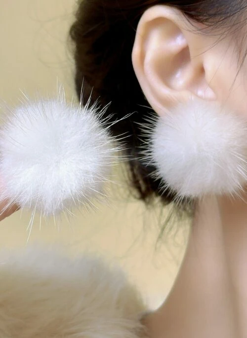 White Fur Stud Earrings | Karina - Aespa