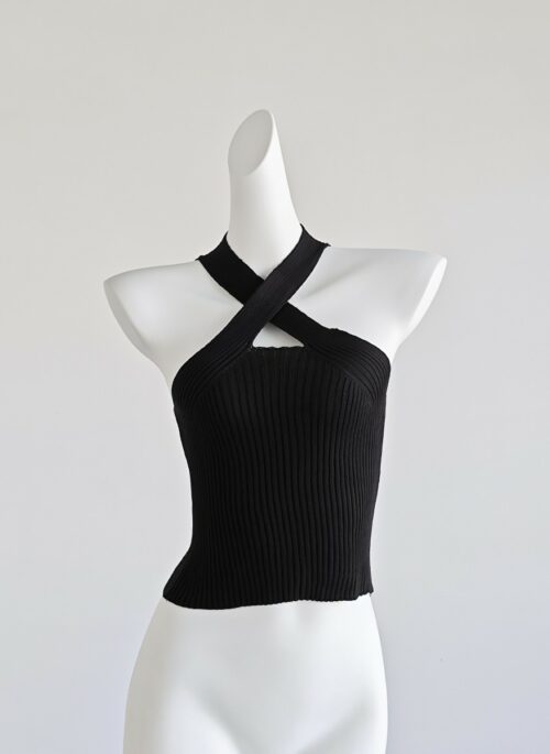 Black Ribbed Cross Neck Halter Top | Yuna – ITZY