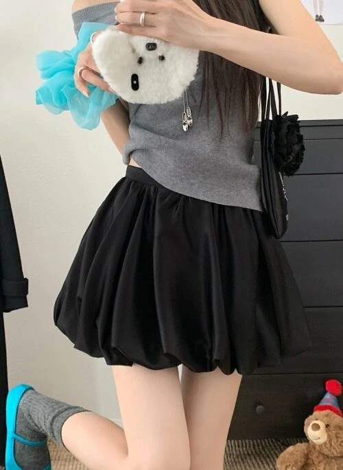 Black Satin Mini Bubble Skirt | Sieun – STAYC