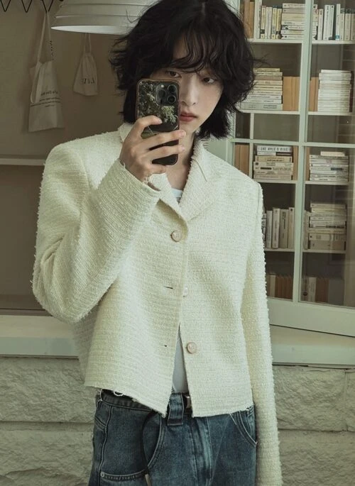 Chic Short Jacket With Blazer Collar