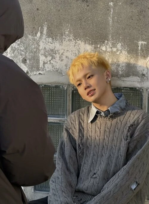 Grey Cable Knit Distressed Sweater | Hyunsuk – Treasure