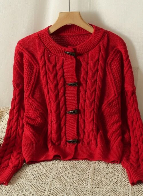 Red Toggle Button Knit Cardigan | Kyujin – NMIXX