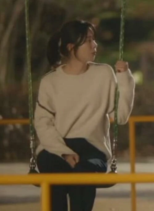 Beige Warm Sweater With Black Linings | Kang Han Deul – The Divorce Insurance