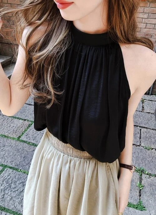 Black Loose Halter Silk Top | Jennie – BlackPink