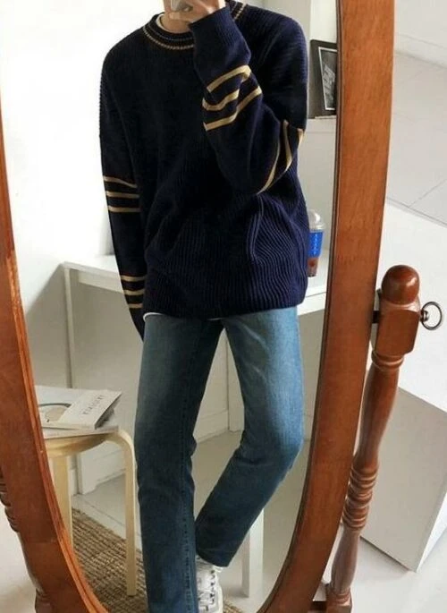 Cozy Knit Sweater In Relaxed Style