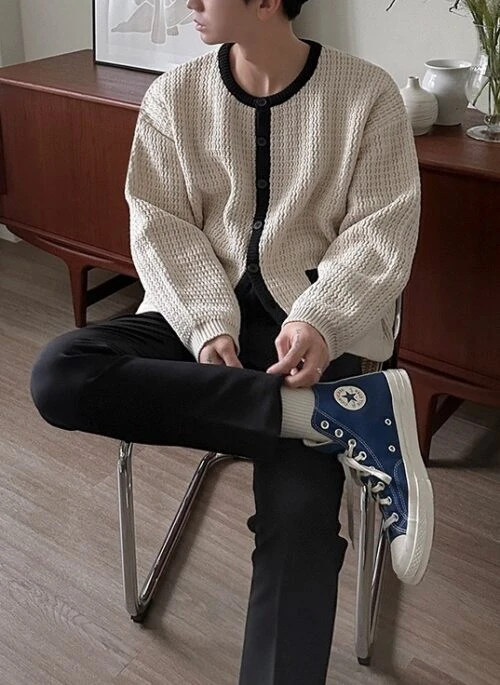 Elegant Knit Cardigan With Color Contrast