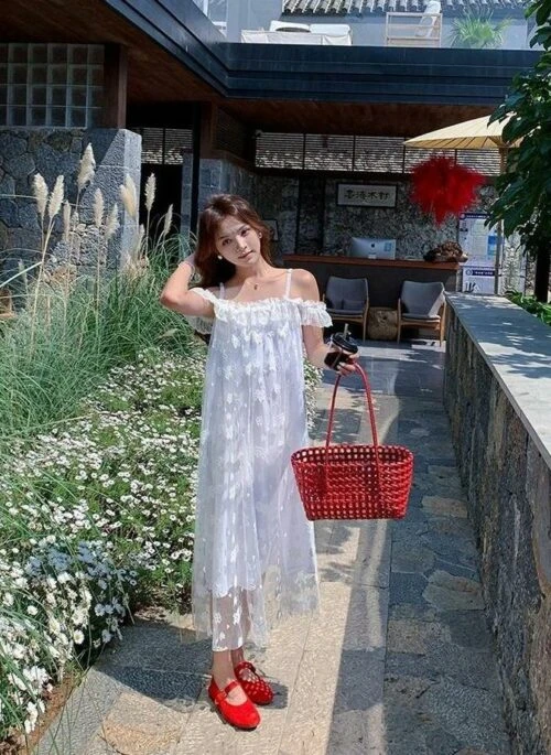 French Style Sweetheart Waist Dress With Flutter Sleeves