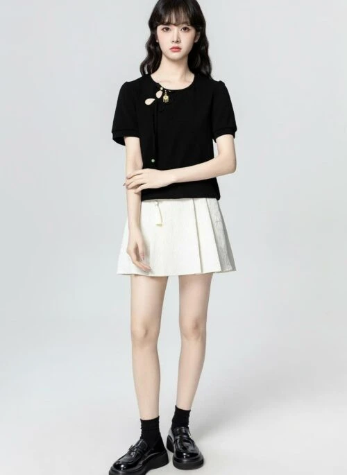 Modern Black Short Sleeve Top With Knot Design