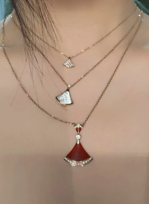 Red Inverted Fan Pendant Necklace | Ningning – Aespa