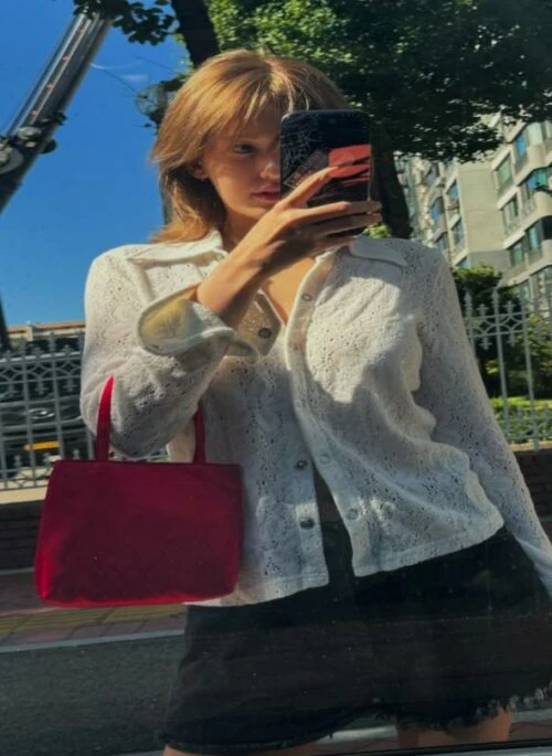 Red Square Mini Velvet Hand Bag | Somi