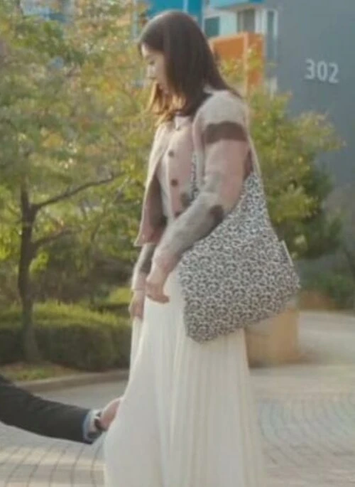 White Irregular Hem Pleated Long Skirt | Kang Han Deul – The Divorce Insurance