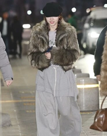 Messy but Cute Look – Nayeon