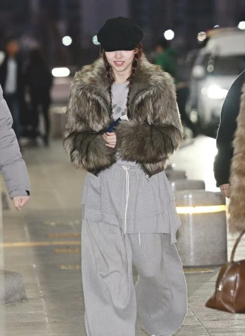 Black Classic Beret Hat | Nayeon – TWICE