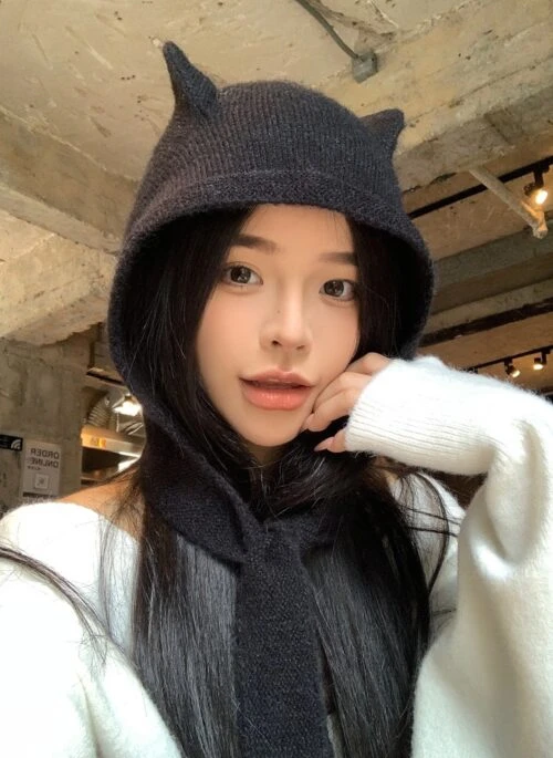 Black Devil Ears Knitted Balaclava Hat | Chaewon – Le Sserafim