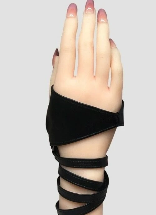 Black Half-Palm Faux Leather Strap Gloves | Yeji – ITZY