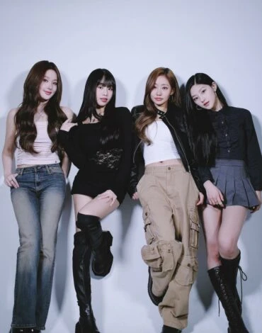 Edgy Academia Look – Haneul