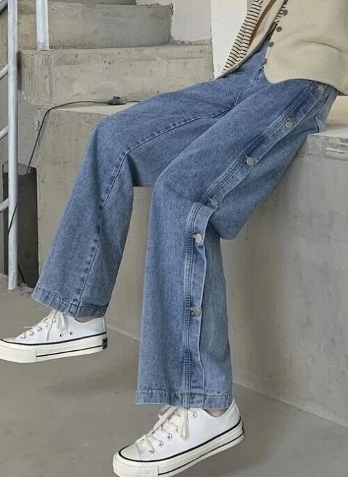 Blue Side Buttons Wide Leg Jeans | Dino – Seventeen