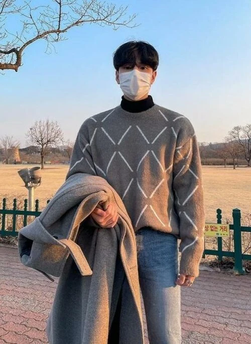 Cozy Checkered Knit Pullover Sweater