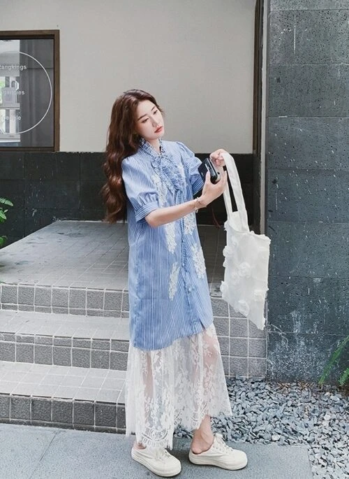 Embroidered Striped Shirt And Lace Skirt Set