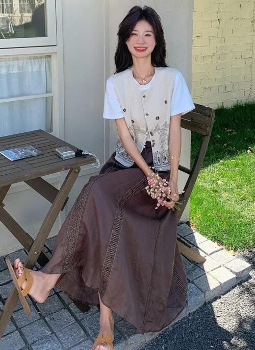 Embroidered White Vest T Shirt Long Skirt Set