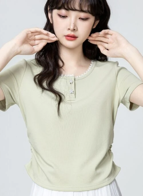 Green Shortsleeve T-Shirt With Floral Collar Design