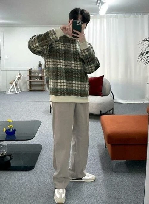 Plaid Fleece Pullover Sweatshirt