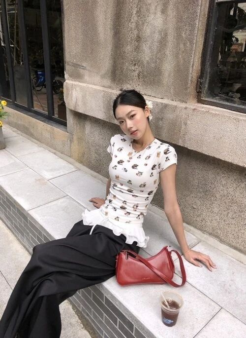 Red Highlight Short Sleeve Unique White Summer Top