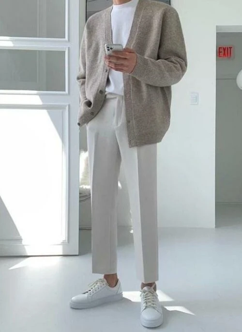 Relaxed Fit Cropped Trousers