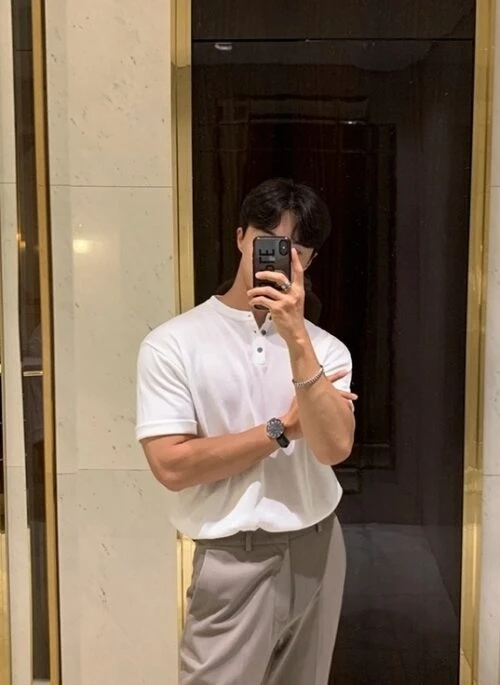 Summer Knit Short Sleeve Tee