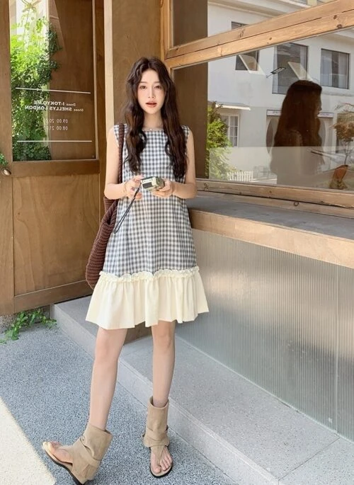 Vintage Plaid Sleeveless Lace Trim Midi Dress