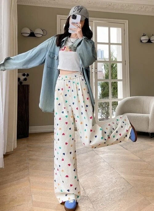 White Colorful Hearts Printed Pants | Hinata – XG