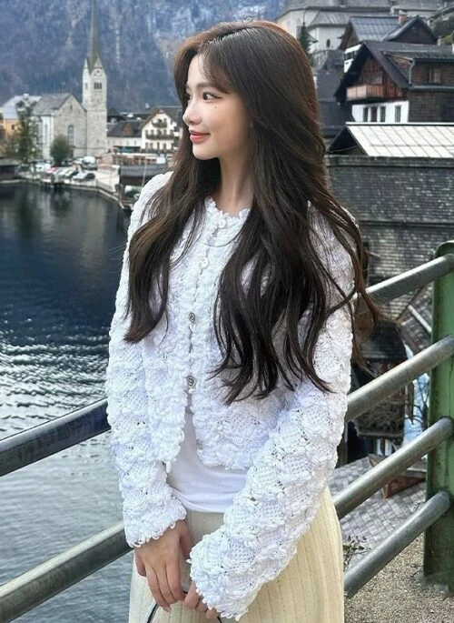White Floral Lace Cardigan | Jennie – BlackPink