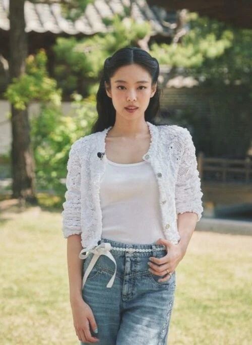 White Floral Lace Cardigan | Jennie – BlackPink