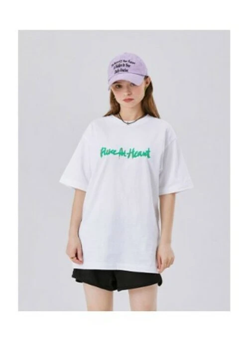 BT21 Line Friends Collaboration – T-Shirt | CHIMMY White