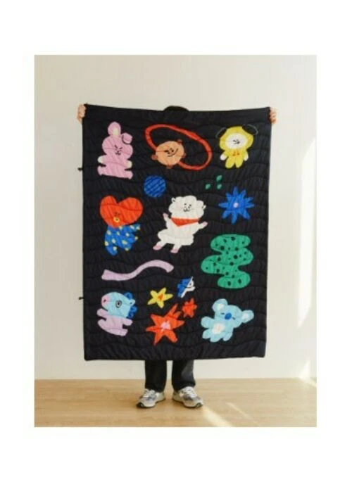 BT21 x BTS Line Friends Collaboration – Winter Quilting Blanket