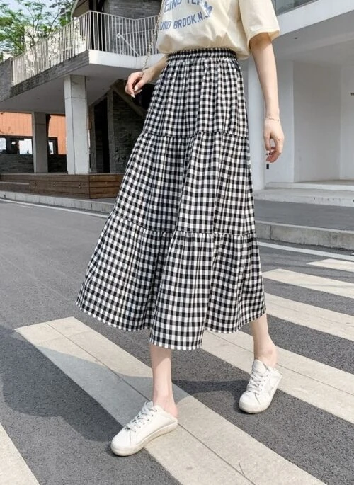 Black And White Checkered Midi Skirt | Sakura – Le Sserafim