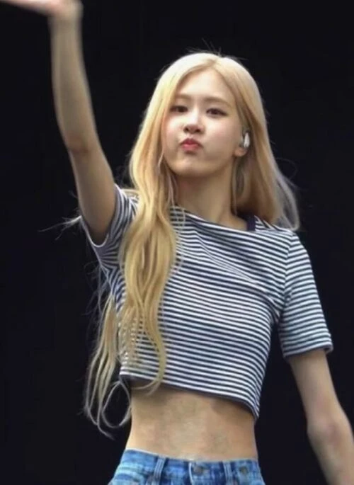 Black And White Stripes Cropped T-Shirt | Rose – BlackPink