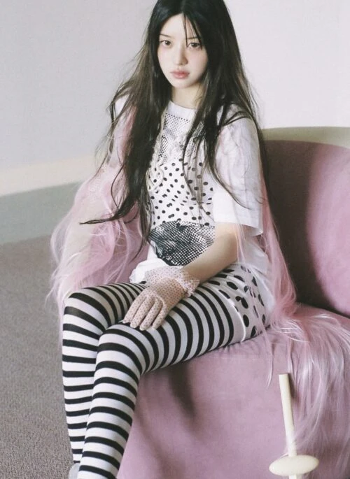 Black And White Stripes Leggings | Minju – ILLIT