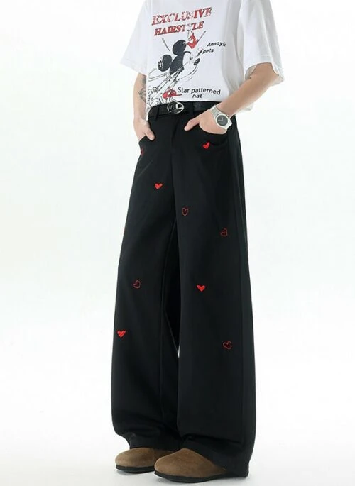 Black Mini Hearts Embroidered Jeans | Chaeryeong – ITZY