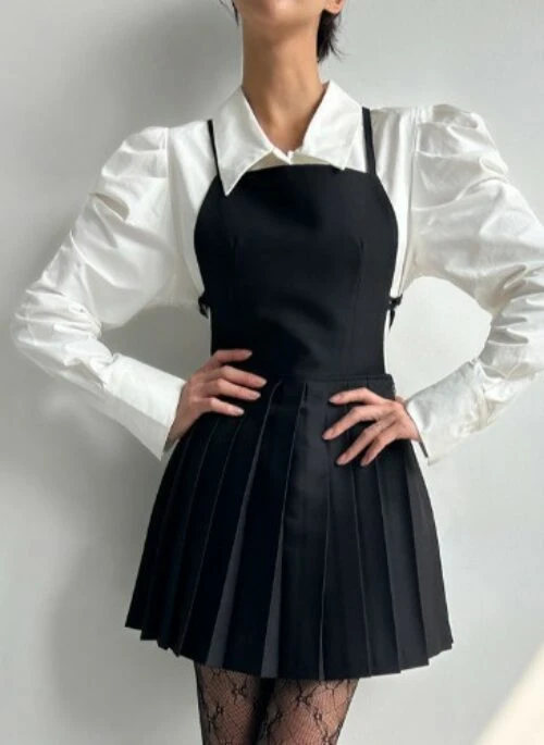 Black Preppy Pleated A-Line Dress | Moka – ILLIT