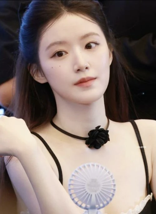 Black Rose Flower String Choker | Shuhua – (G)I-DLE